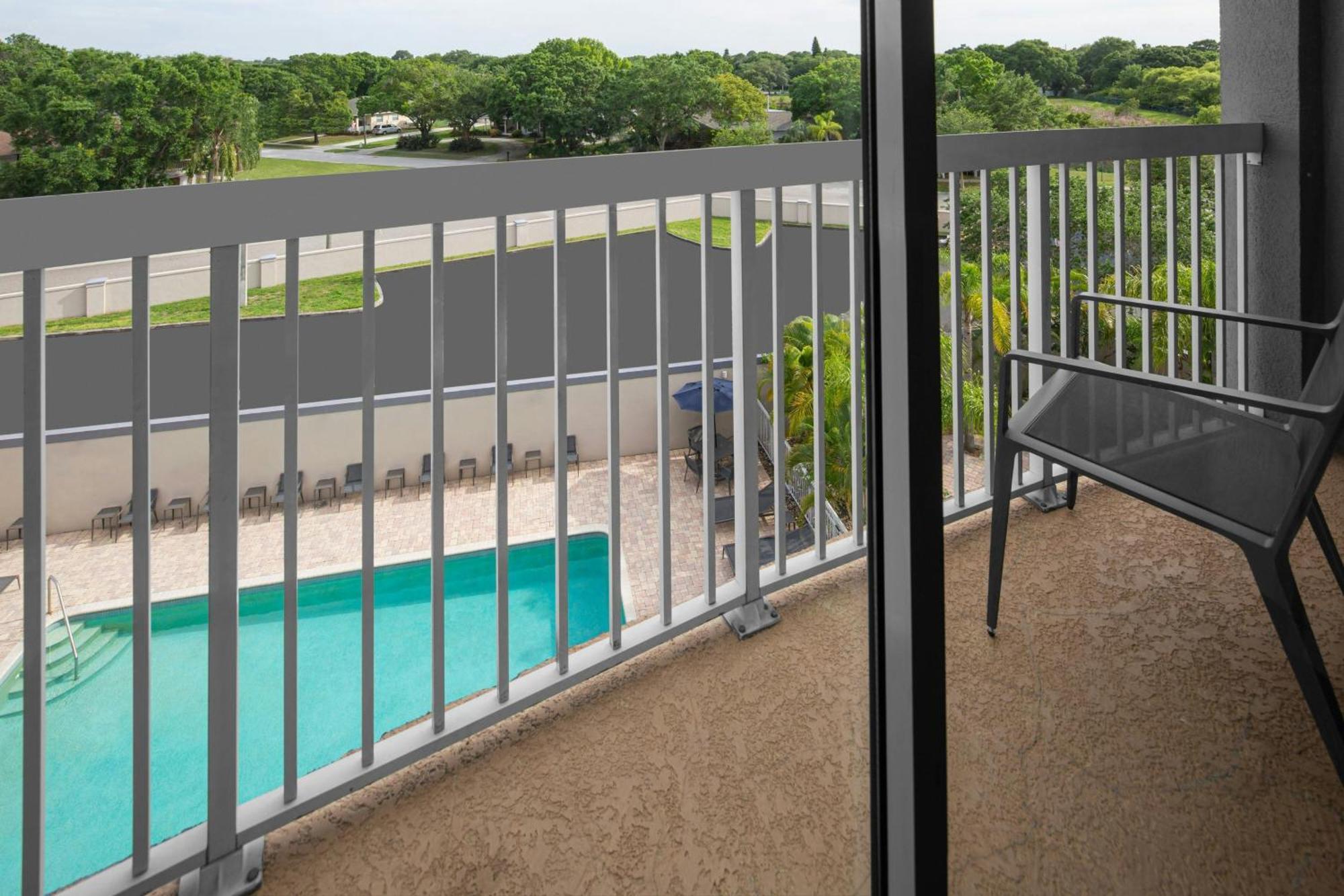 Courtyard Tampa Oldsmar Hotel Exterior photo