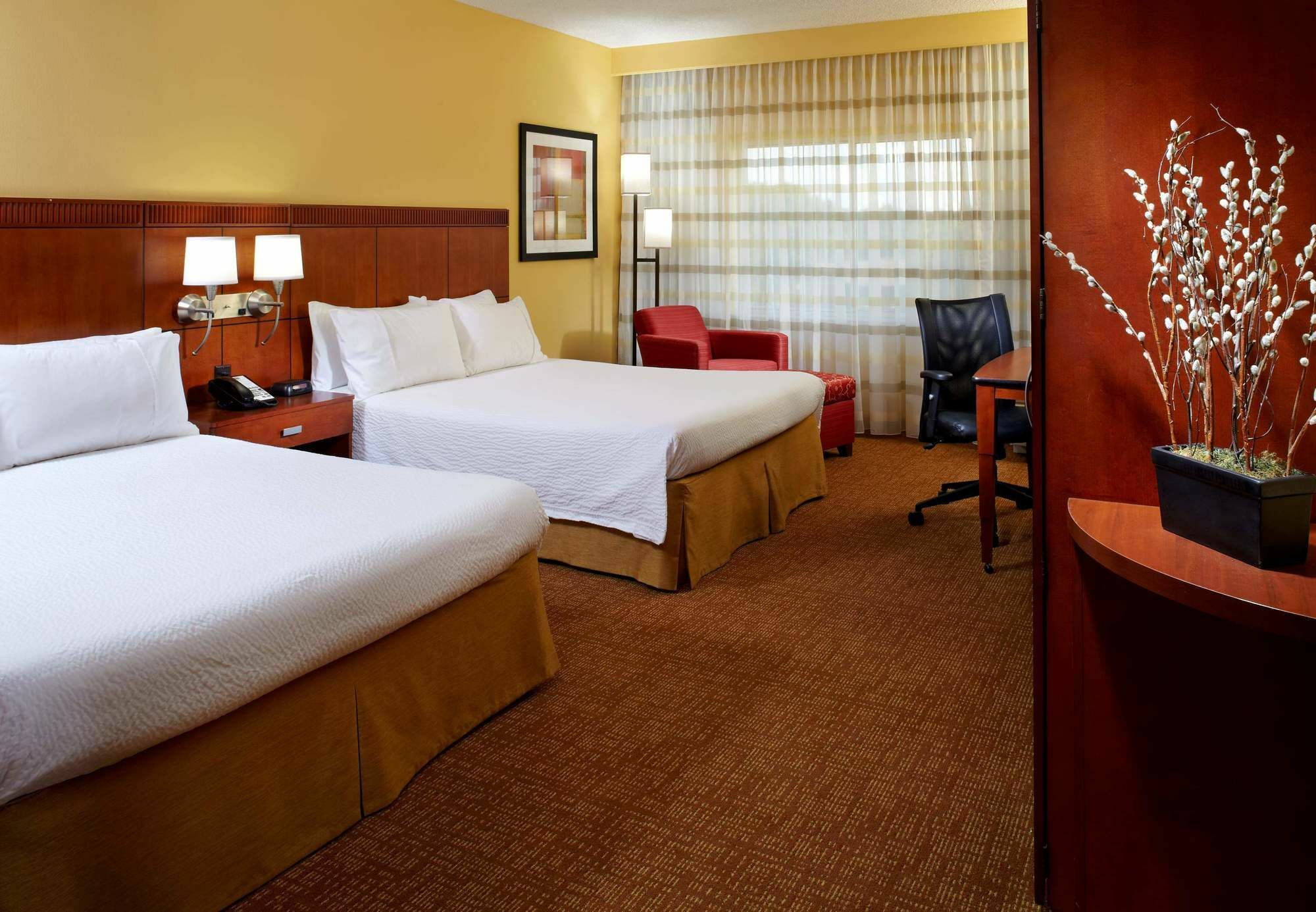 Courtyard Tampa Oldsmar Hotel Exterior photo